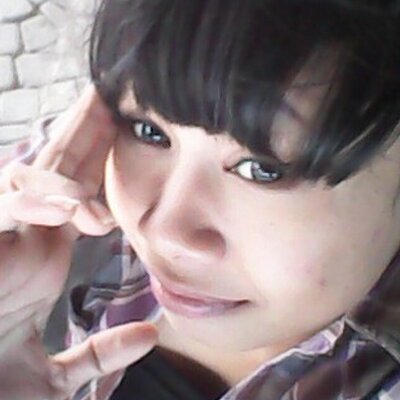 Profile Picture of Lily_cheLLy (@Lily_cheLLy) on Twitter