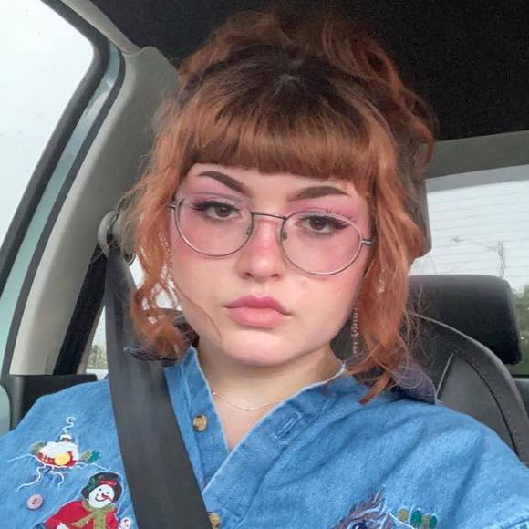 Profile Picture of Ari Barraco (@aribarraco) on Poshmark