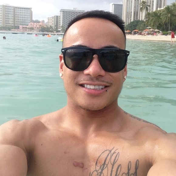 Profile Picture of Dustin Batulayan (@xxdusteezyxx) on Poshmark