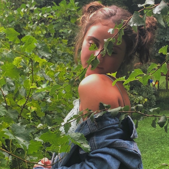 Profile Picture of Bella Boccardy (@bellaboccardy) on Poshmark