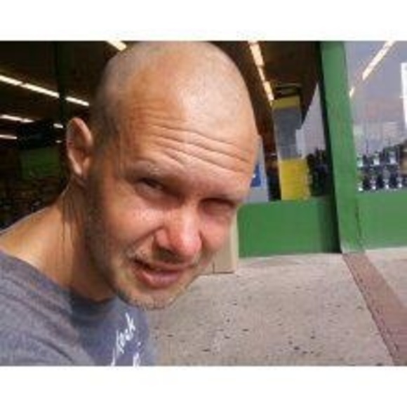 Profile Picture of Michael Crowe (@master8512) on Poshmark