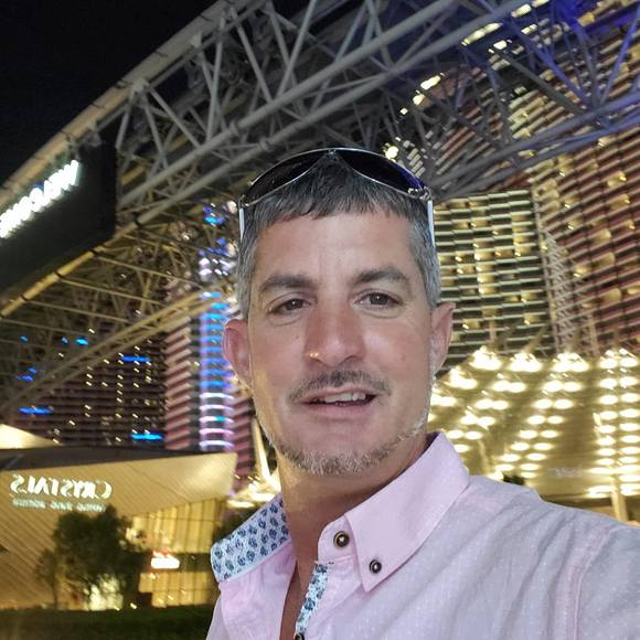 Profile Picture of Chris Flatt (@flattrateinc) on Poshmark