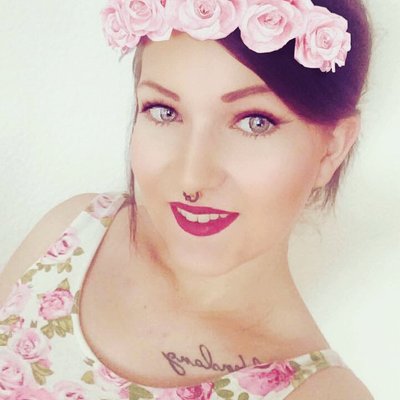 Profile Picture of Leni Hahn (@lenacooki) on Twitter