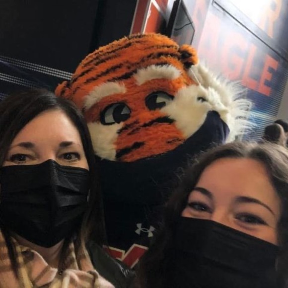 Profile Picture of Angela Fisher (@abrfisher5) on Poshmark