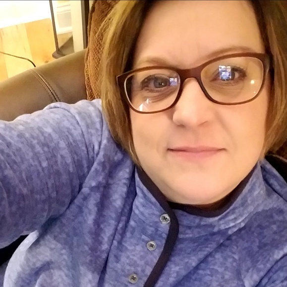 Profile Picture of Christine Destefano (@destefano923) on Poshmark