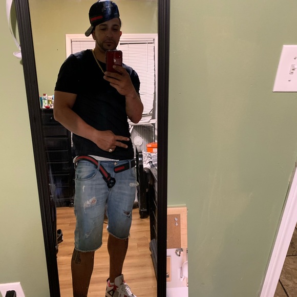 Profile Picture of Xavier Suarez (@xaviersuarez334) on Poshmark