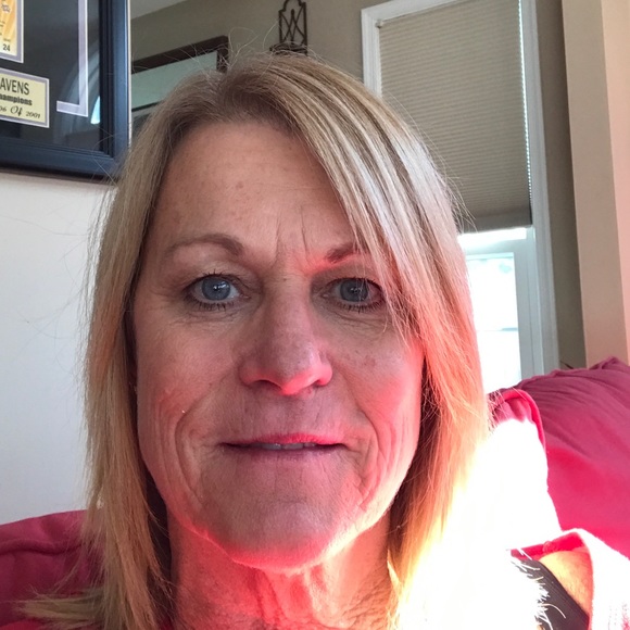 Profile Picture of Nancy Fava (@favananc) on Poshmark