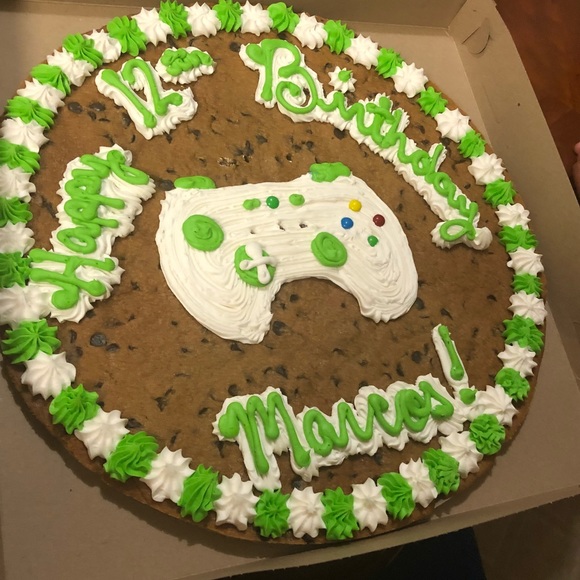 Profile Picture of Maria Silva (@mesilva52) on Poshmark