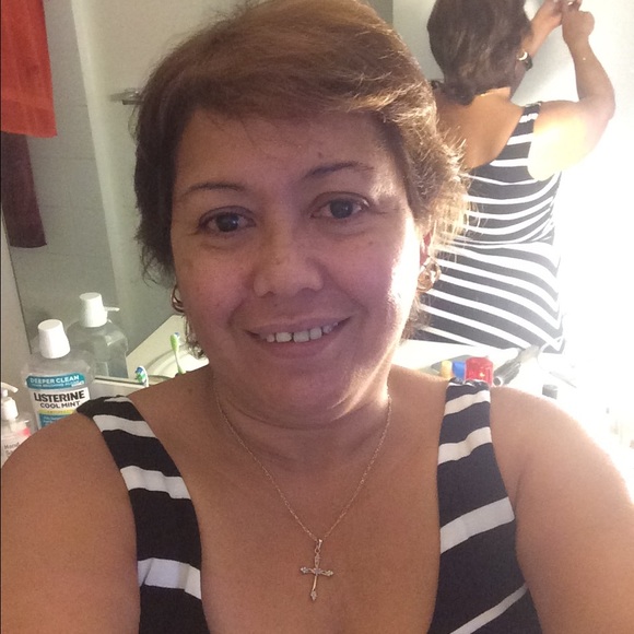 Profile Picture of Martha Aseff (@mayistica) on Poshmark