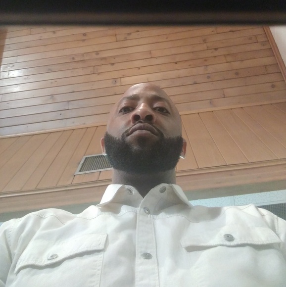 Profile Picture of Jeff Allen (@jeffstylez36) on Poshmark