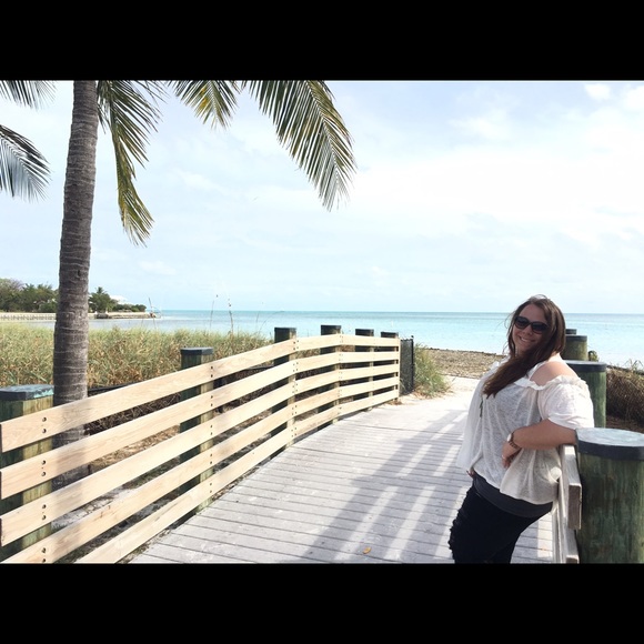 Profile Picture of Bethany Laskin (@bethanyjl) on Poshmark