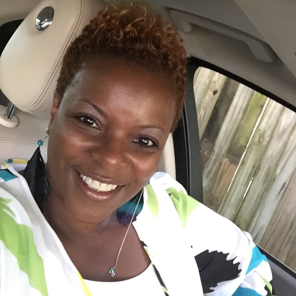 Profile Picture of Jean Menson (@jeansmenson) on Poshmark