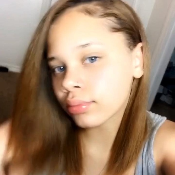 Profile Picture of Keia Jones (@keia_jones) on Poshmark