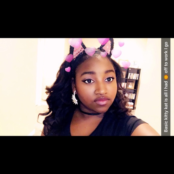 Profile Picture of Sadie Auguster (@sadieeeladieee) on Poshmark