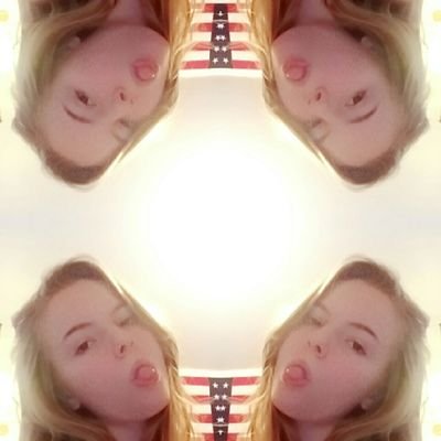 Profile Picture of Julia Hennessey (@oddiskitty) on Twitter