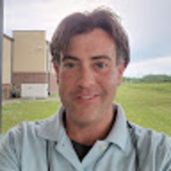 Profile Picture of Daniel Bowen (@ddbowen629) on Poshmark