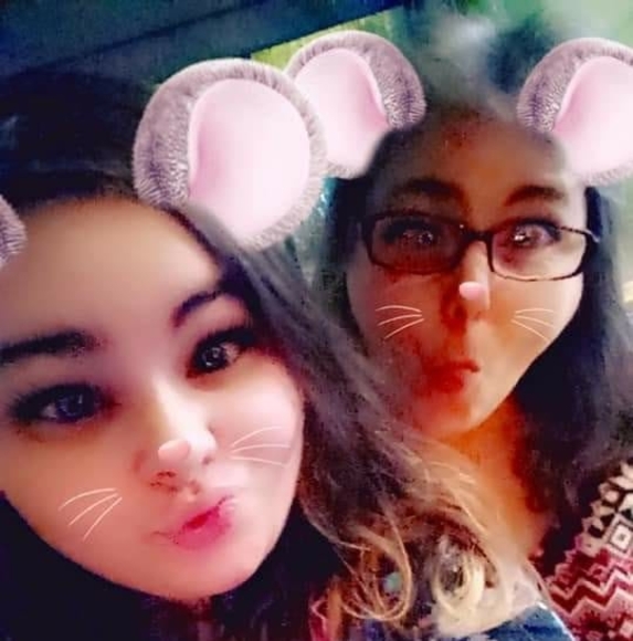 Linda Papulias - Poshmark Profile Picture of Linda Papulias (@lindareucher) on Poshmark