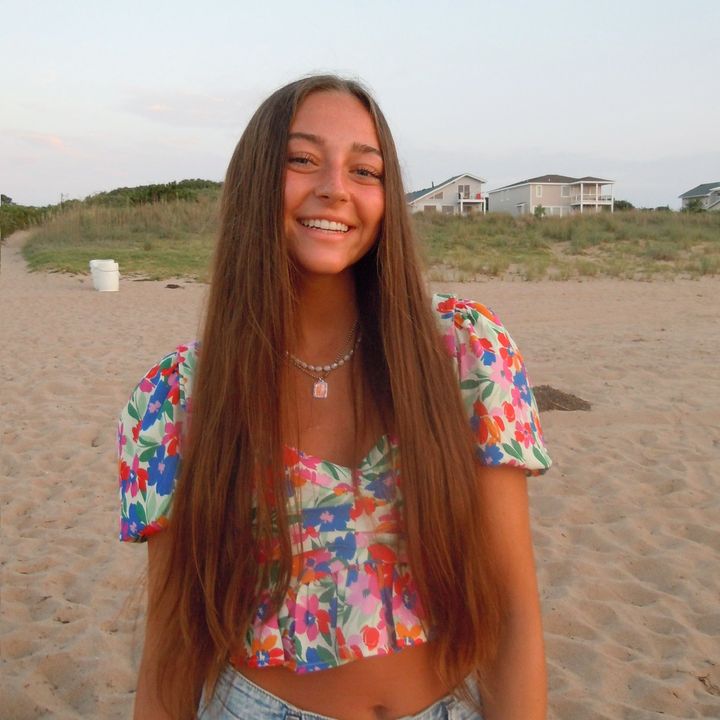 Profile Picture of elise thomason (@elise.thomason) on Tiktok