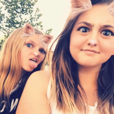 Profile Picture of Alexa•Allred (@LexaLoue) on Twitter