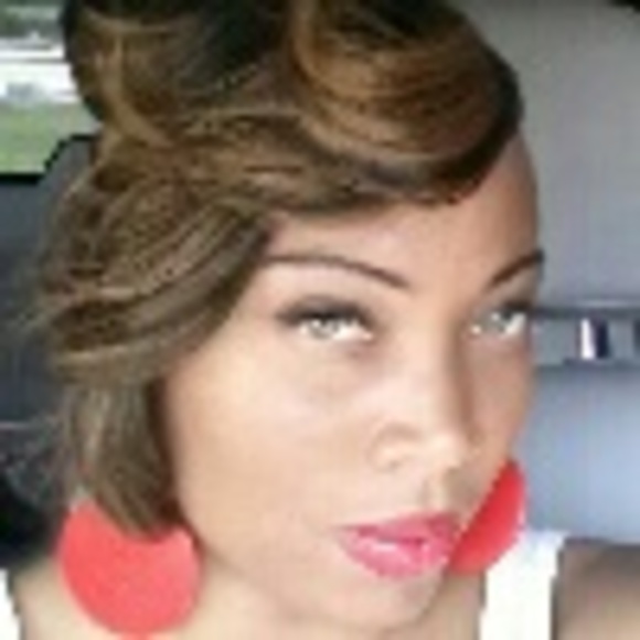 Profile Picture of Latasha Howard (@missbrooks83) on Poshmark