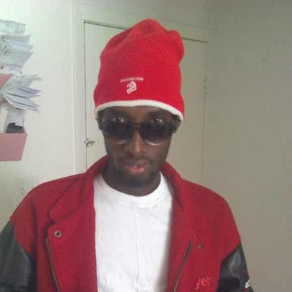 Jean mikenson Louissaint - Poshmark Profile Picture of Jean mikenson Louissaint (@jeanmike339) on Poshmark