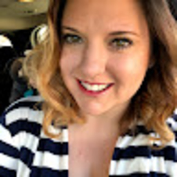 Jacqueline Cheatwood - Poshmark Profile Picture of Jacqueline Cheatwood (@hootshiftmama) on Poshmark