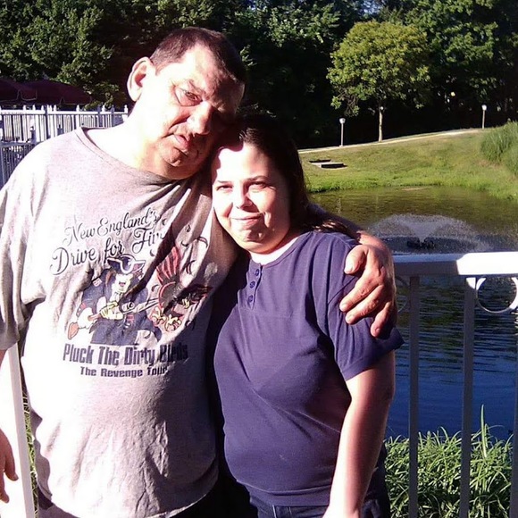 Profile Picture of Danielle Bessette (@daniellebess544) on Poshmark