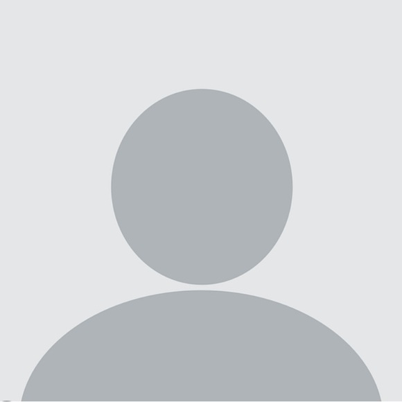 Nancy Xiong - Poshmark Profile Picture of Nancy Xiong (@ladyxionger) on Poshmark