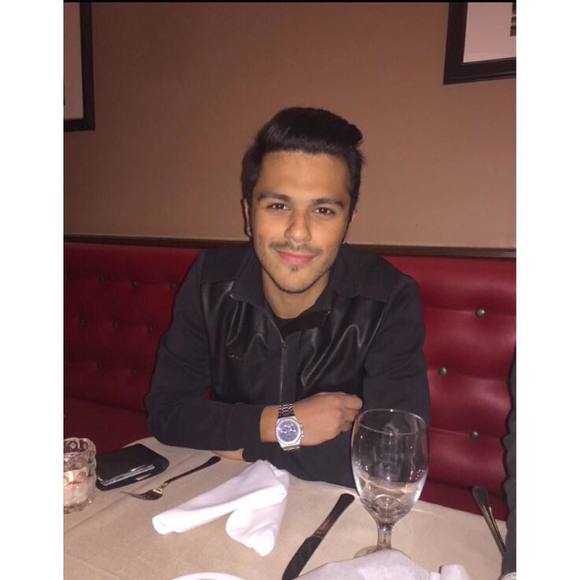 Profile Picture of Abbas Farman (@aafarman) on Poshmark