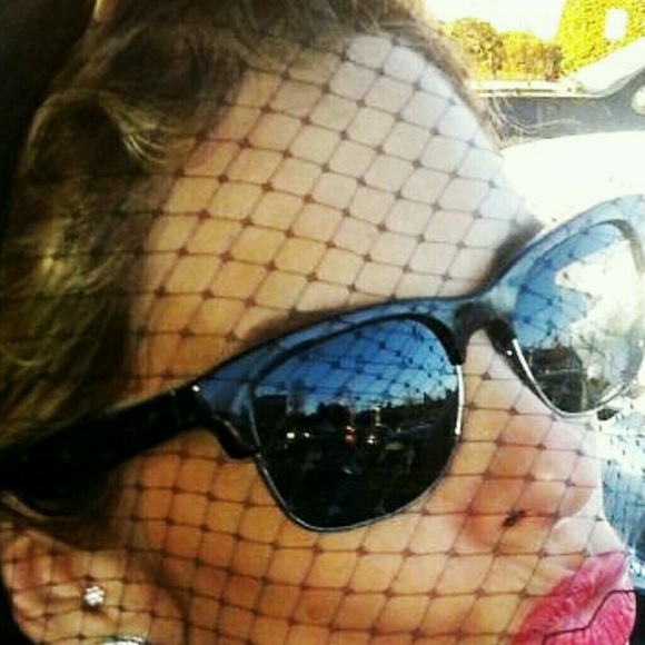 Profile Picture of Chris Delong (@himynameischris) on Poshmark