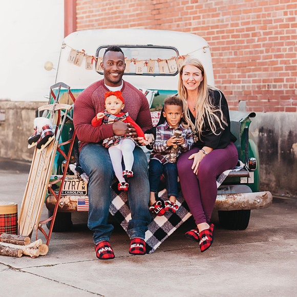 Profile Picture of Bianca Schoener (@bianca2512) on Poshmark