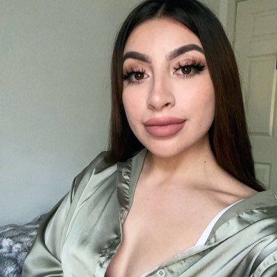 Profile Picture of Crys. (@crystalcortez_) on Twitter