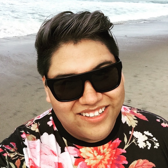 Profile Picture of Nathan Weaselhead (@nweaselhead) on Poshmark