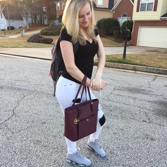 Profile Picture of Maya Gordon (@m_gordon01) on Poshmark