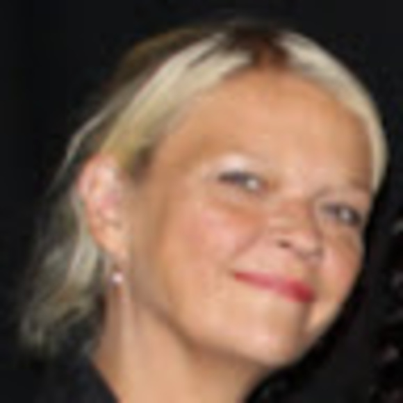 Profile Picture of Nancy Alexandre (@nancyalexander8) on Poshmark