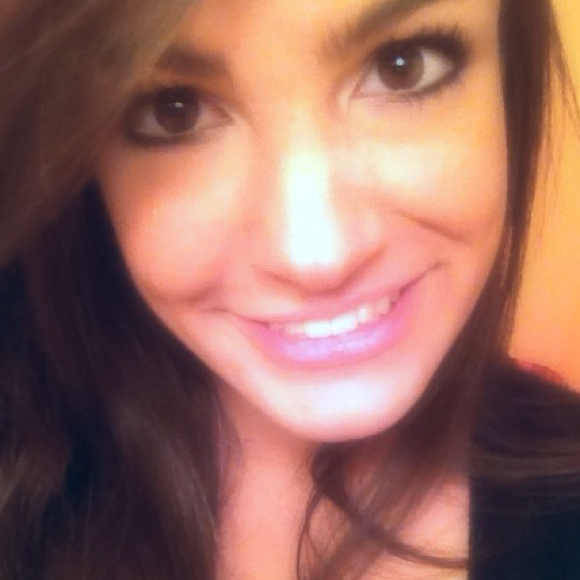 Profile Picture of Sophie Maltese (@sophiegracexoxo) on Poshmark