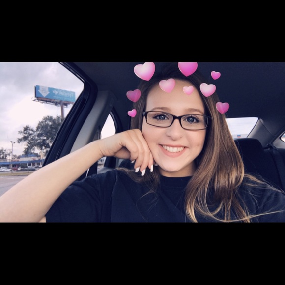 Profile Picture of Courtney Coxwell (@courtneycoxwell) on Poshmark