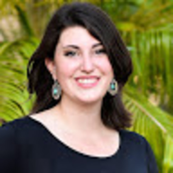 Profile Picture of Kate Ashton (@kate_ashton) on Poshmark