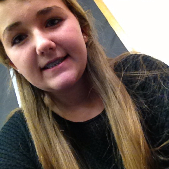 Profile Picture of Lexi Riedell (@lexiriedell) on Poshmark