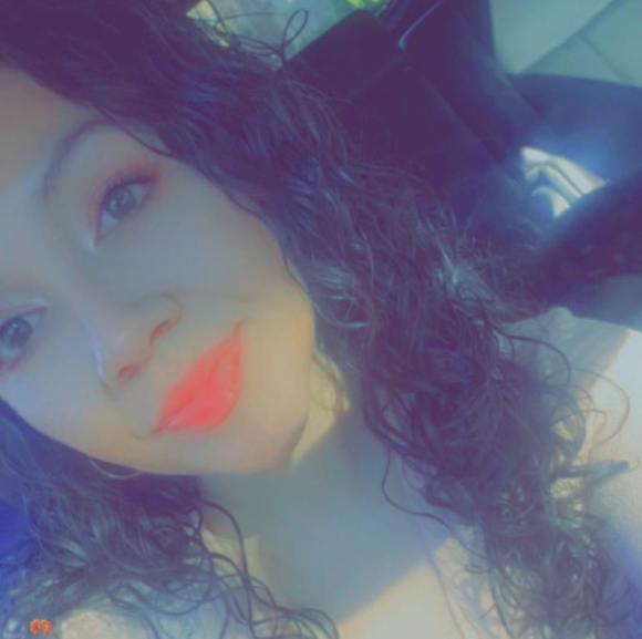 Profile Picture of Marisabel Rodriguez (@mariisa060812) on Poshmark