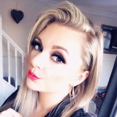 Profile Picture of Cassandra Lyons (@cassand22621574) on Twitter