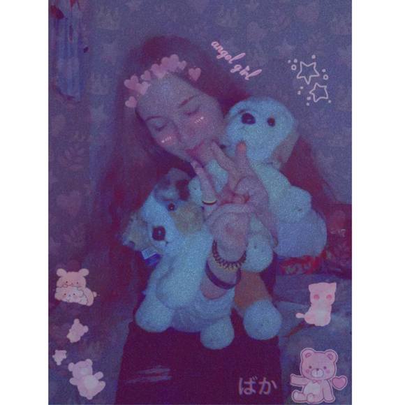 Profile Picture of Luna Alvarez (@lunaalvarez827) on Poshmark