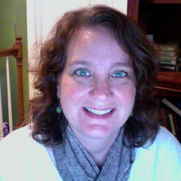 Profile Picture of Lori Talbert (@ltalbert4) on Poshmark