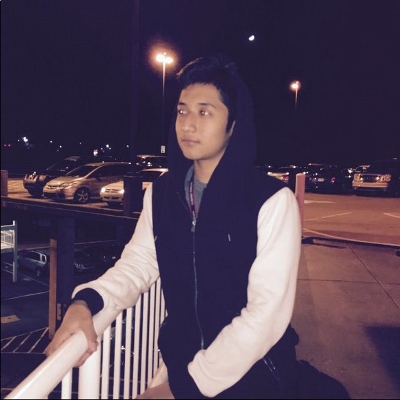 Profile Picture of Daniel Sanchez (@dani_san913) on Poshmark