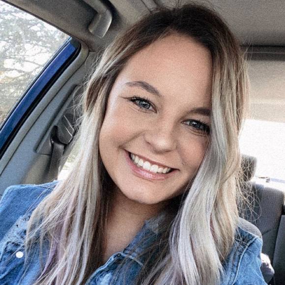 Profile Picture of Raegan Patton (@raegan117) on Poshmark