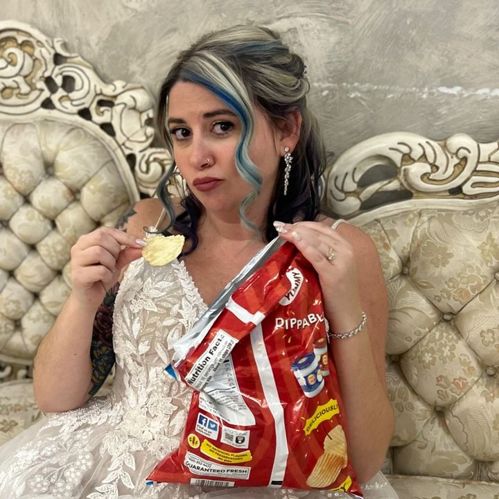 Profile Picture of dmenegos (@daniellemangos) on Tiktok