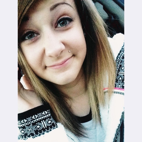 Profile Picture of Bree Keller (@breekeller) on Poshmark