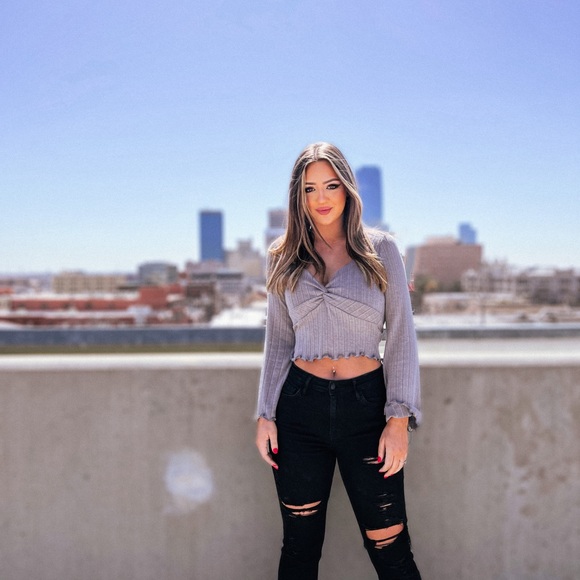 Profile Picture of Sydney Ranney (@sydranney116) on Poshmark