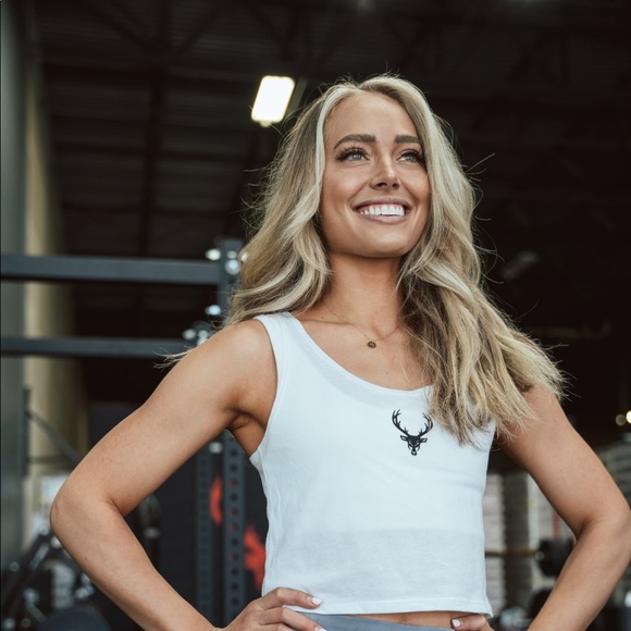 Profile Picture of Mindy Hatch (@mindymhatch) on Poshmark