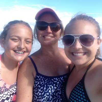 Profile Picture of Tina Probst (@tprobst971) on Twitter